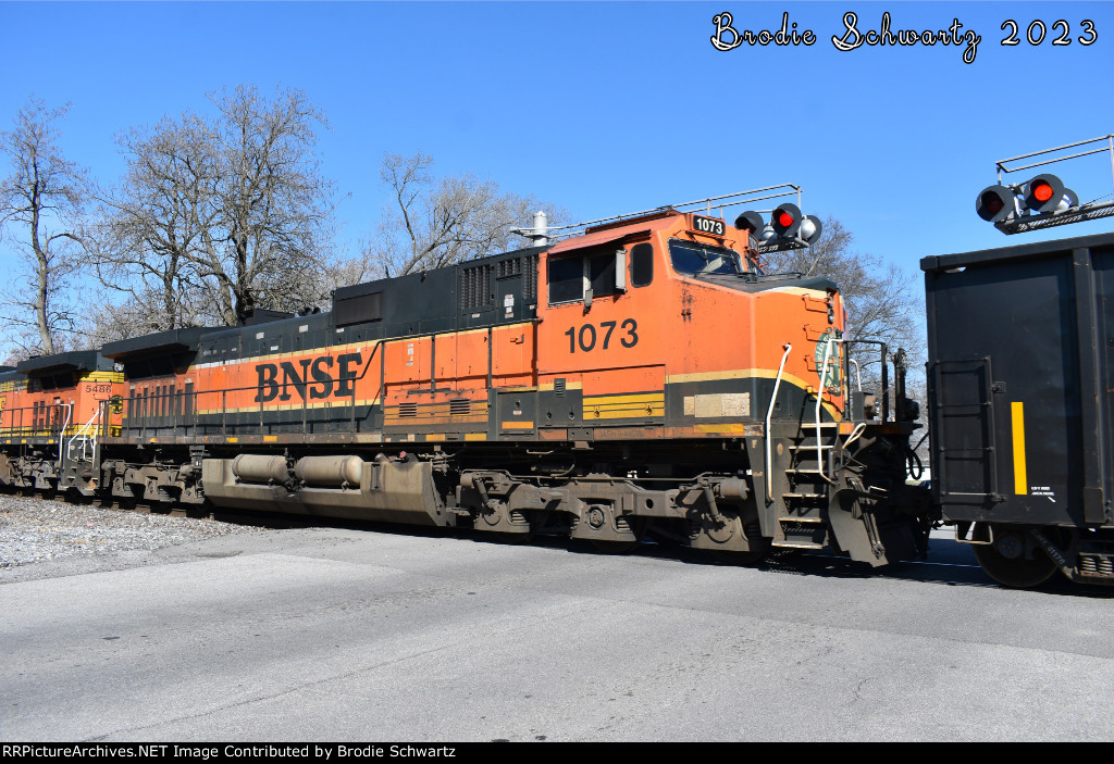 BNSF 1073